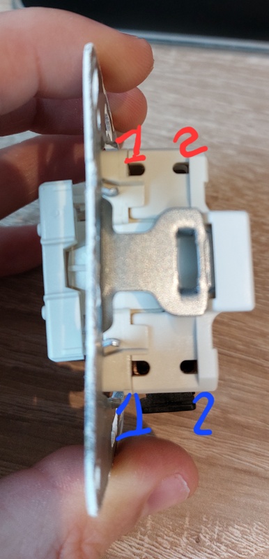 Afbeeldingslocatie: https://tweakers.net/i/jwg4y-PQH8rhlPVIkxGnU0UrS-U=/x800/filters:strip_icc():strip_exif()/f/image/vfXVg0MM87z56V3EDK5TKc24.jpg?f=fotoalbum_large