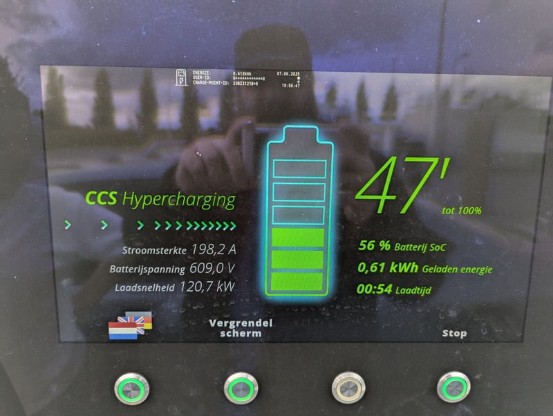 Afbeeldingslocatie: https://tweakers.net/i/jxgSJM9Uyk2uu_z2raCy9DCQw4k=/800x/filters:strip_icc():strip_exif()/f/image/pcJaqgG3Vc4m1U9zQrelfnnc.jpg?f=fotoalbum_large