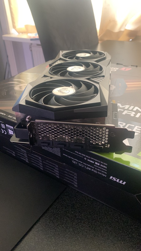 Afbeeldingslocatie: https://tweakers.net/i/k1Q26tnR3tUxj9vVkNfYaT42lRU=/x800/filters:strip_icc():strip_exif()/f/image/QXvMyI7TpLtIqwIe69r5WYCb.jpg?f=fotoalbum_large