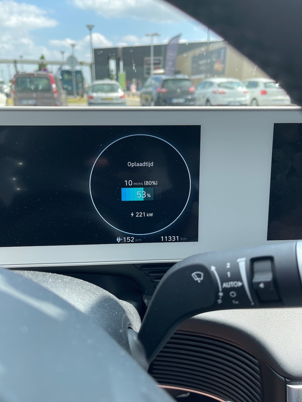 Afbeeldingslocatie: https://tweakers.net/i/k3LZyGwx9k2UOJSQCXvfaAZ42BY=/x800/filters:strip_icc():strip_exif()/f/image/85TTsLwwDa4j61umv7oUreQT.jpg?f=fotoalbum_large