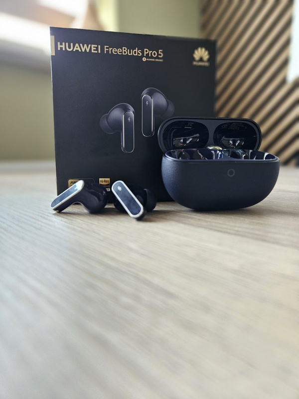 Afbeeldingslocatie: https://tweakers.net/i/k44HDUQQ2wOiFddeHbLJestwofs=/x800/filters:strip_icc():strip_exif()/f/image/YYtGyIEaQepV1LabjwogTw2b.jpg?f=fotoalbum_large