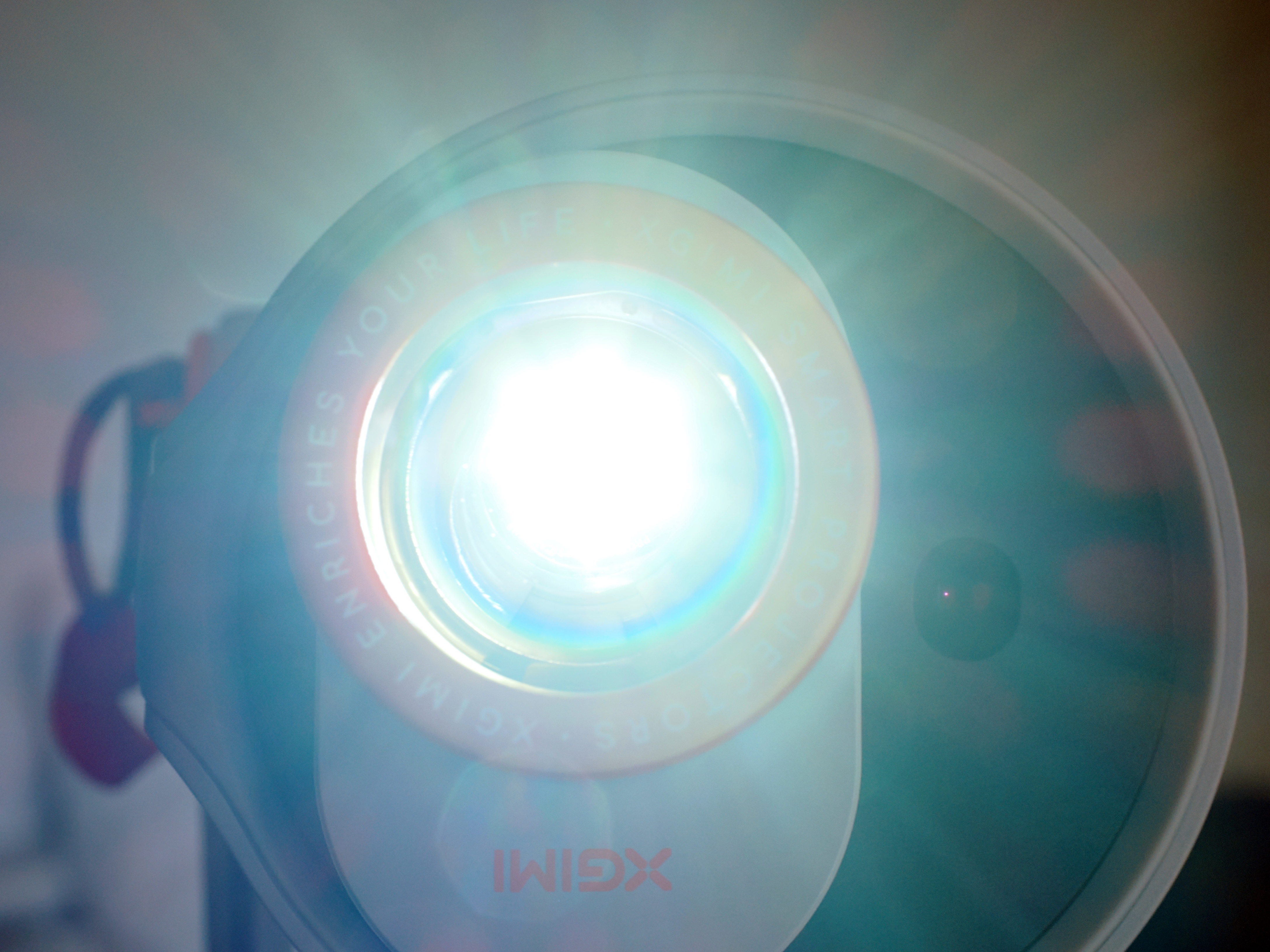 Afbeeldingslocatie: https://tweakers.net/i/k707vSga2kS8MUUBR-rUTQbsxSQ=/fit-in/4920x3264/filters:max_bytes(3145728):no_upscale():strip_icc():strip_exif()/f/image/yhLV0ReEYeCtkkLuur3TQeS4.jpg?f=user_large