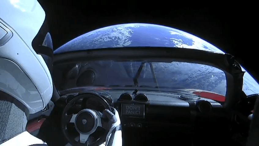 Tesla Roadster aarde