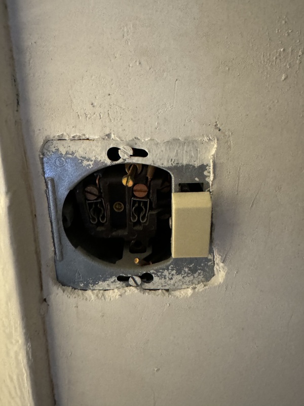 Afbeeldingslocatie: https://tweakers.net/i/kBwU_7kilnT2Y-yrO0SunBpzehE=/x800/filters:strip_icc():strip_exif()/f/image/SzRO4dyz4CmESXJGSDFYu2BP.jpg?f=fotoalbum_large