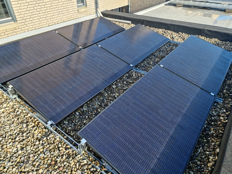 Afbeeldingslocatie: https://tweakers.net/i/kGgzKFw36-QhTOLpSEC41gqrUYA=/800x/filters:strip_icc():strip_exif()/f/image/SHch2qEdwdcnSrrOD6ewzp10.jpg?f=fotoalbum_large