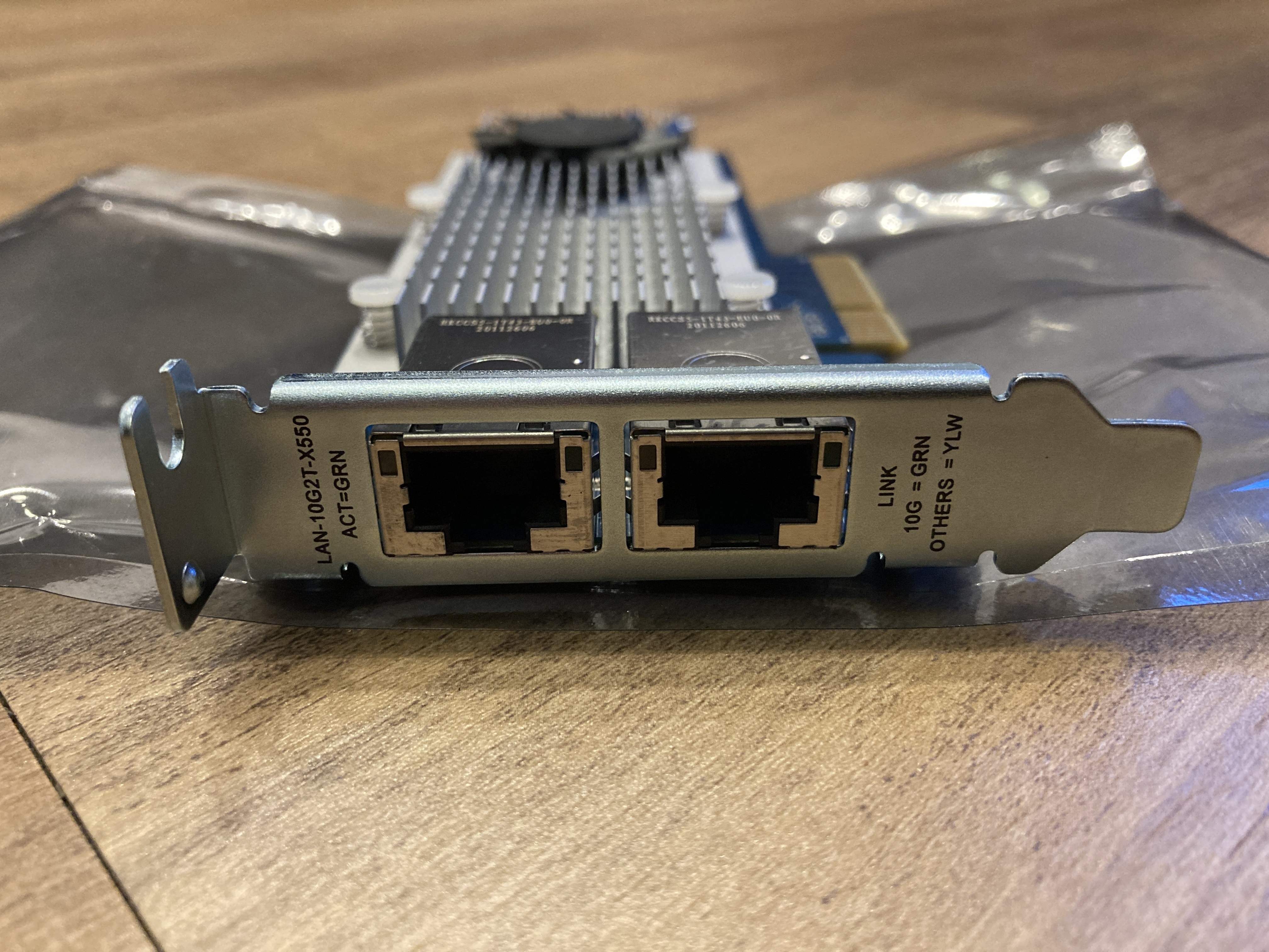 Afbeeldingslocatie: https://tweakers.net/i/kJM6DdIxXp4-8arBOYWnfSkUJng=/m/383141/1LeUQK2dLKvINdn5EPRSU9IpQiFhXGs8i7j4lOneM6nv8thuHa.jpeg