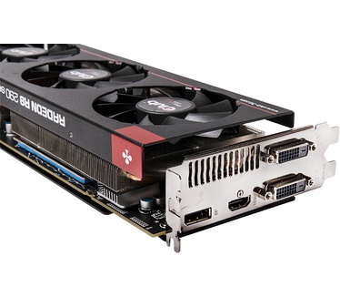 Club 3D Radeon R9 390X royalQueen