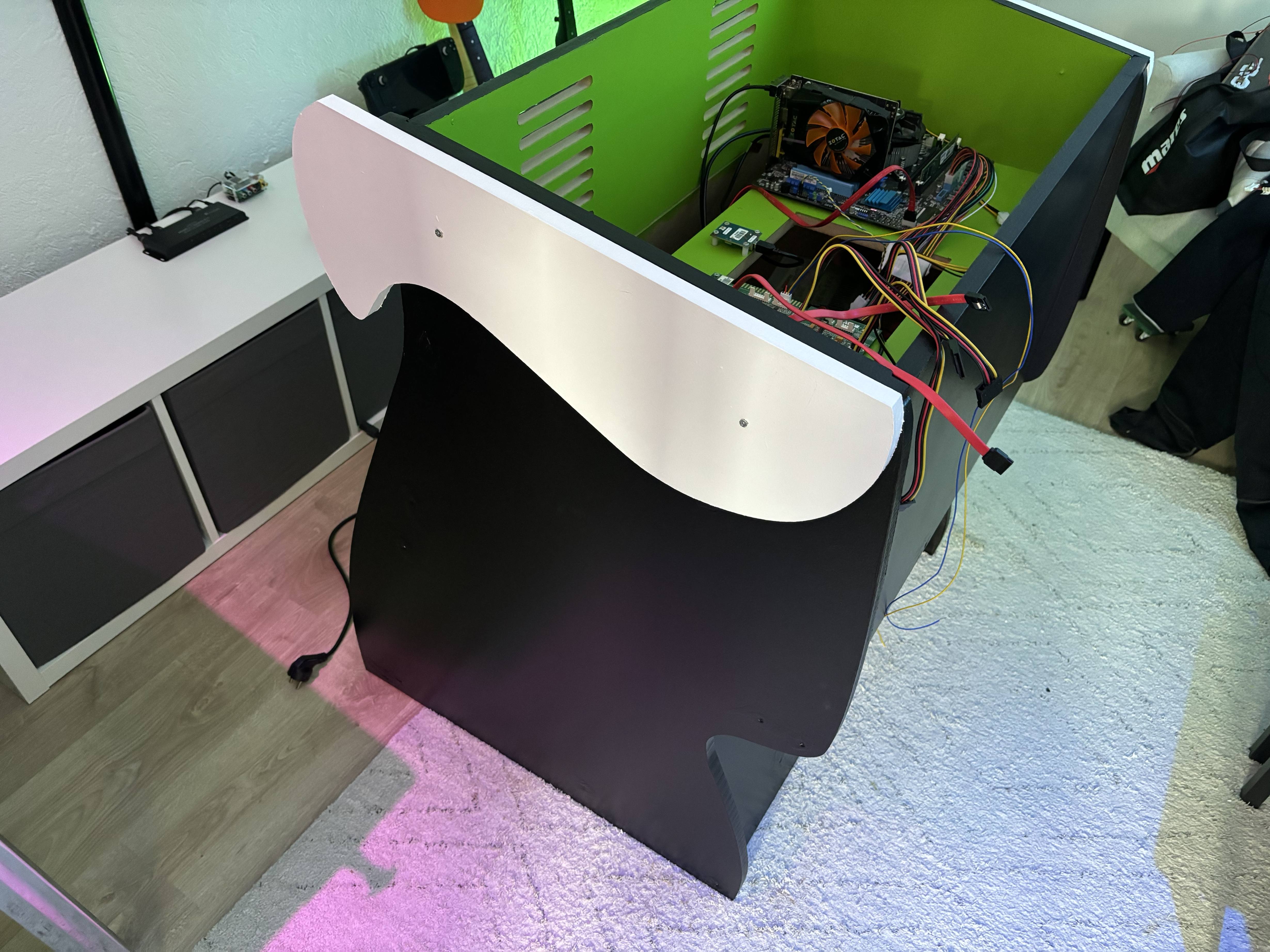 Afbeeldingslocatie: https://tweakers.net/i/kLSsrXOAbxJQthnLRplNj0hFxFU=/full-fit-in/4920x3264/filters:max_bytes(3145728):no_upscale():strip_icc():fill(white):strip_exif()/f/image/G9Vww2kzkiZj8qacrUaYAEFa.jpg?f=user_large