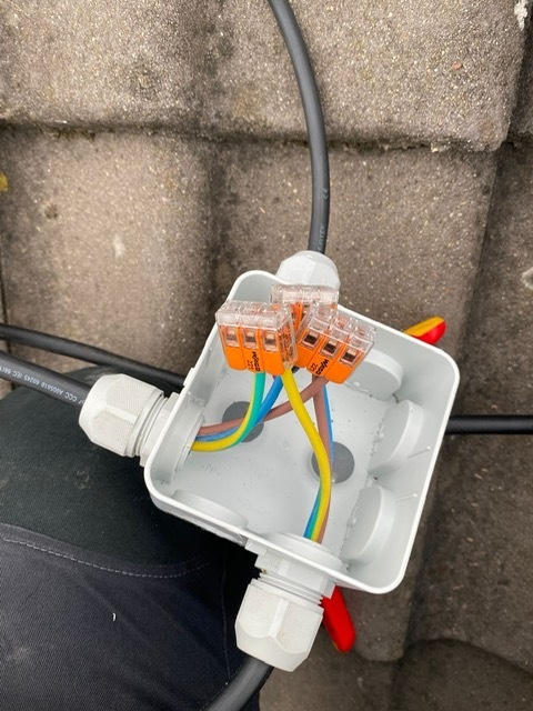 Afbeeldingslocatie: https://tweakers.net/i/kNHbpzlpmrQFj3Q7Au79MapkvVA=/full-fit-in/4920x3264/filters:max_bytes(3145728):no_upscale():strip_icc():fill(white):strip_exif()/f/image/HhS15VDBtOC3qR35etY72WzC.jpg?f=user_large