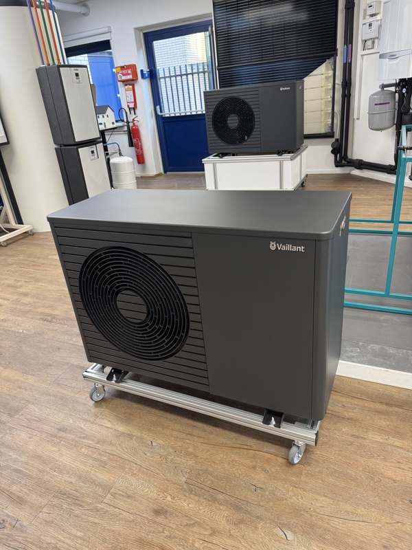 Afbeeldingslocatie: https://tweakers.net/i/kO20AjHs5_Z4qe9dVLvOitwis4A=/x800/filters:strip_icc():strip_exif()/f/image/NcaXdVTZx3RJrLB1Qn2pRiyV.jpg?f=fotoalbum_large