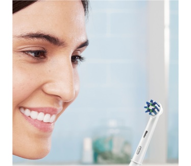Oral-B Pro 2 2000 Elektrische Tandenborstel Powered By Braun