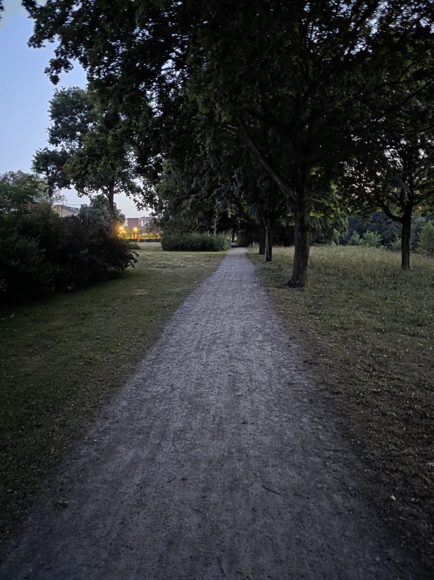 Afbeeldingslocatie: https://tweakers.net/i/kUaT8_3-O33Nt5l7ZUiBGIV9pkA=/620x/filters:strip_icc():strip_exif()/m/916291/1UuMnOZ0Gn9Ov9zgodueQG390X53TvIEmYAM8MTZLUIhxZtb1T.jpeg?f=620xauto