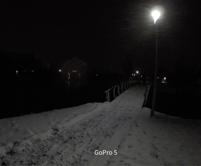 Sneeuw in de duisternis