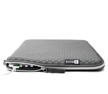 Booq Taipan spacesuit 12