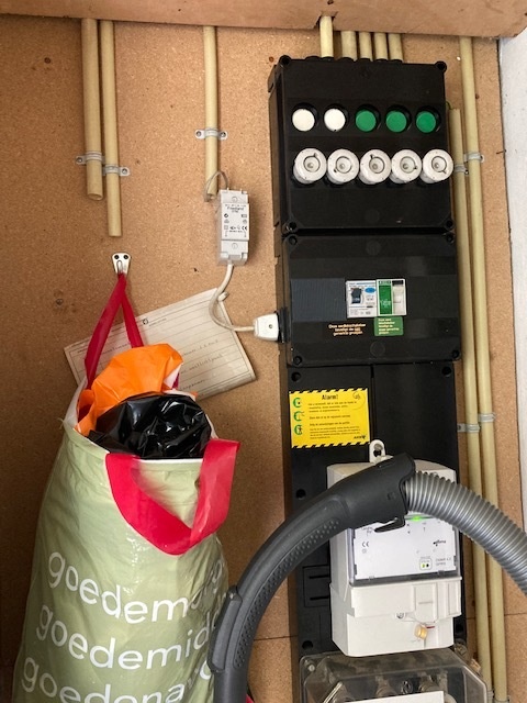 Afbeeldingslocatie: https://tweakers.net/i/kdJPGbcB9IwdfkKs9i3AY1yExxA=/full-fit-in/4920x3264/filters:max_bytes(3145728):no_upscale():strip_icc():fill(white):strip_exif()/f/image/rmWTKl2kT8OTOtLqrIW2yx5h.jpg?f=user_large