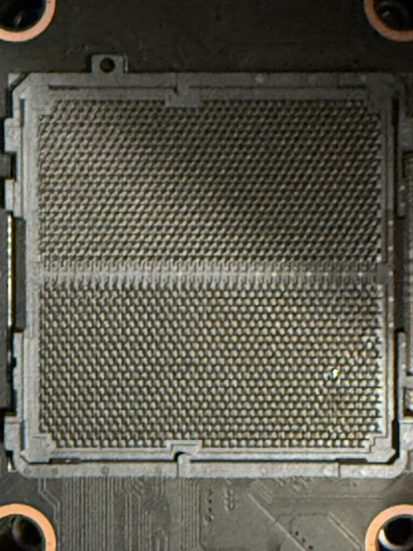 Afbeeldingslocatie: https://tweakers.net/i/kdTt_xLSiiwF6PFRaLCgH1s75wY=/x800/filters:strip_icc():strip_exif()/f/image/ofQUZnXEW6U55IsosRjYXytn.jpg?f=fotoalbum_large