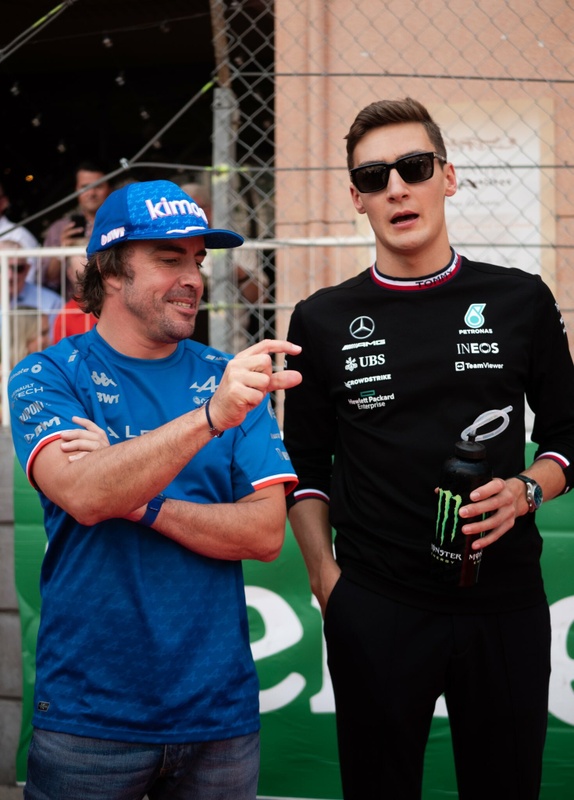 Afbeeldingslocatie: https://tweakers.net/i/ke11puoy145uSlHOzlGMGZyn3t0=/x800/filters:strip_icc():strip_exif()/f/image/uniD6PjtqweZfyNBivdXl1GL.jpg?f=fotoalbum_large