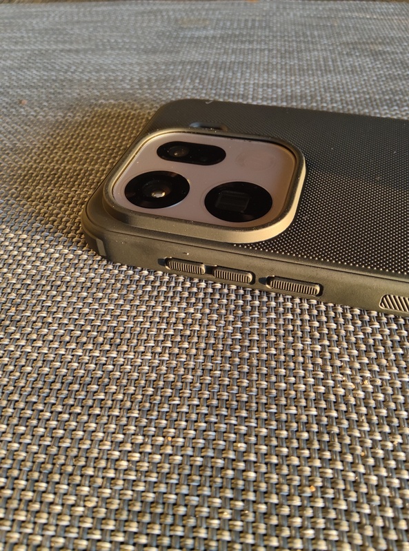 Afbeeldingslocatie: https://tweakers.net/i/kgnrVRt3HqilPJKwWlsr_jO2evc=/x800/filters:strip_icc():strip_exif()/f/image/8l0AV4MahA2zguYqSL8DMec7.jpg?f=fotoalbum_large