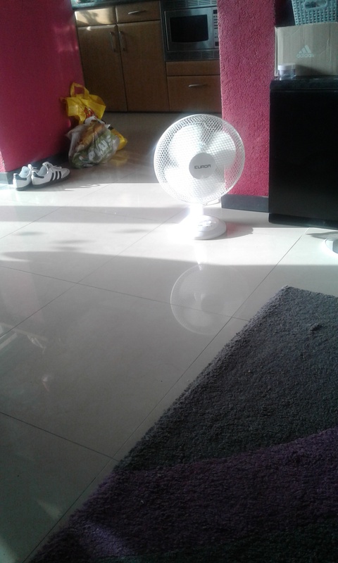 Afbeeldingslocatie: https://tweakers.net/i/khm6DHjGrEBfTD9_tALWa5eMDxg=/x800/filters:strip_icc():strip_exif()/f/image/360iQJL867L1ZhGBc8tDkRK2.jpg?f=fotoalbum_large