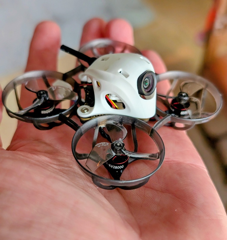 Afbeeldingslocatie: https://tweakers.net/i/kmPuJP4IeqwoWIZS2C_r_Uy4gAg=/x800/filters:strip_icc():strip_exif()/f/image/OvW2g1gH70zmse5H8HIphATH.jpg?f=fotoalbum_large