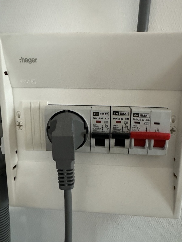 Afbeeldingslocatie: https://tweakers.net/i/kvdQboBxtA2st3KMFd-o9W2_mDk=/x800/filters:strip_icc():strip_exif()/f/image/gXdkAFqelFU7h2D1SebcGOXH.jpg?f=fotoalbum_large