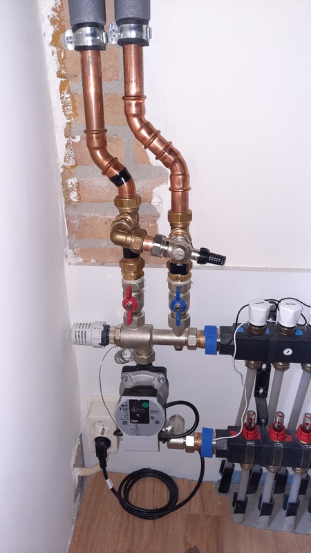 Afbeeldingslocatie: https://tweakers.net/i/kvrzpAQeIryBwwqS6AIk7Fbp6ng=/x800/filters:strip_icc():strip_exif()/f/image/8S8P1Y15Rp593o8jNOxgIhKN.jpg?f=fotoalbum_large