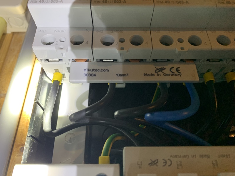 Afbeeldingslocatie: https://tweakers.net/i/kvwBLNs7on6F-zWKZZXt6k_CMI8=/800x/filters:strip_icc():strip_exif()/f/image/YIrDrBQrIaNrxmAw30MO1z4l.jpg?f=fotoalbum_large