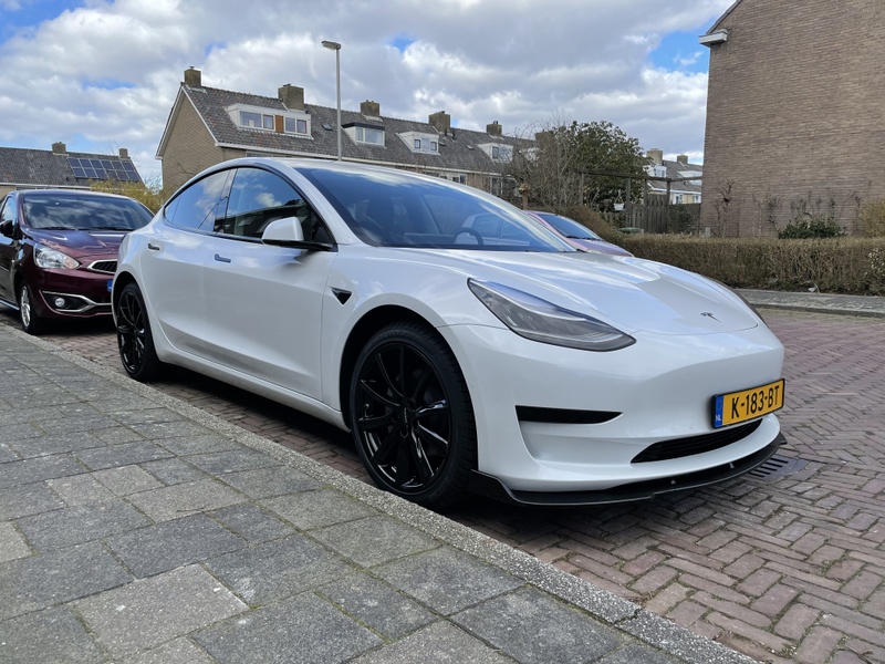 Afbeeldingslocatie: https://tweakers.net/i/l14t-1ZuOEhpAxqfi0-b1VBgH1c=/800x/filters:strip_icc():strip_exif()/f/image/nXu9JRomHHZox7sD4sNMbjbe.jpg?f=fotoalbum_large