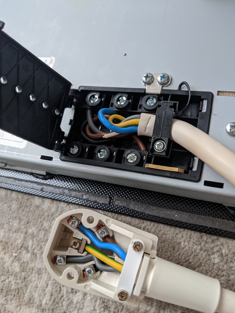 Afbeeldingslocatie: https://tweakers.net/i/l1ViIDL2y4iQoASEfVrcXS3oH-c=/800x/filters:strip_icc():strip_exif()/f/image/E96zyF5W2VL5lQnjjmfSHsf1.jpg?f=fotoalbum_large