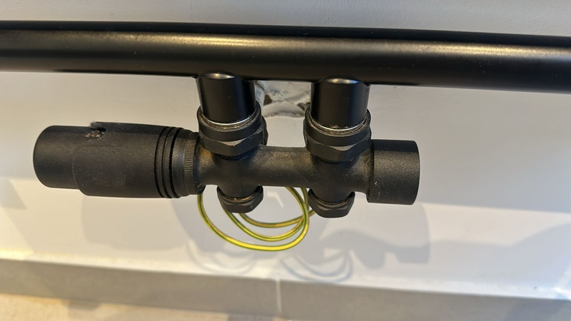 Afbeeldingslocatie: https://tweakers.net/i/l1ZhNW50Sp-lMA_ypNmWR6WHZfY=/800x/filters:strip_icc():strip_exif()/f/image/faLbOuByeD7HbnX6XqwI3SiT.jpg?f=fotoalbum_large