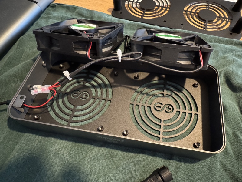 Afbeeldingslocatie: https://tweakers.net/i/l2WVcKaBsh5iQynPzwvmWGY27eI=/800x/filters:strip_icc():strip_exif()/f/image/DRhfdQNl6OeMxFlAoBCu5AdN.jpg?f=fotoalbum_large