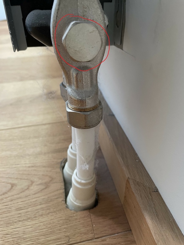 Afbeeldingslocatie: https://tweakers.net/i/l3VOjdmQ_yWVsx_ZnGCgfyg0jLQ=/x800/filters:strip_icc():strip_exif()/f/image/LkaSJUgia5bgf3xTI15YV1d4.jpg?f=fotoalbum_large