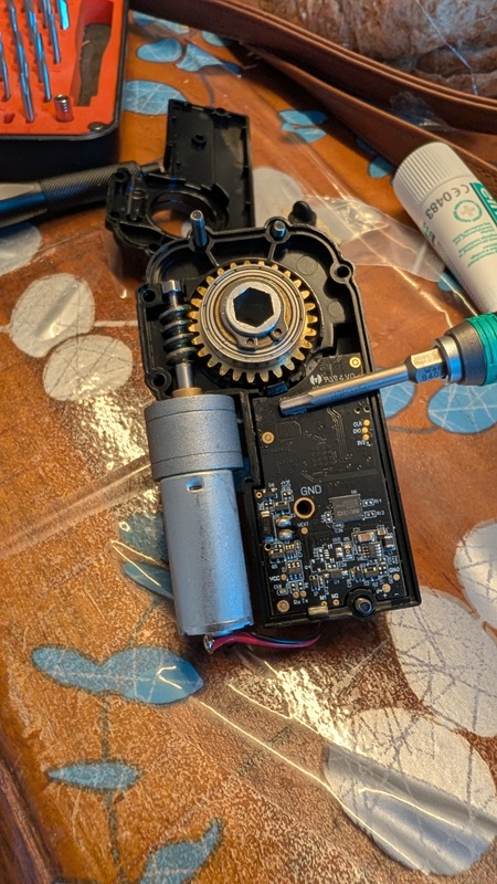 Afbeeldingslocatie: https://tweakers.net/i/l4t4BxovBwbn7KkuezV3xZLCeQI=/x800/filters:strip_icc():strip_exif()/f/image/wiAvATt1k8kDUHzQ9Zg5FFHE.jpg?f=fotoalbum_large