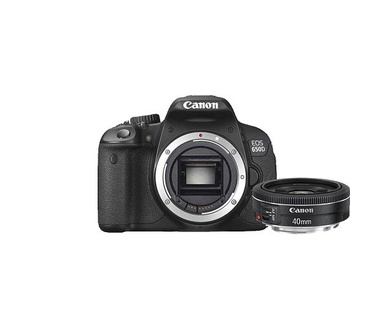 Canon EOS 650D + EF 40mm f/2.8 STM Zwart