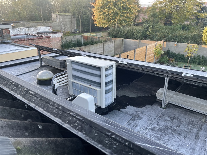 Afbeeldingslocatie: https://tweakers.net/i/lAtnH5E8HGiV56HPu1mRmFxRans=/800x/filters:strip_icc():strip_exif()/f/image/heU4YE0frkrRvCV6fl2YrXut.jpg?f=fotoalbum_large