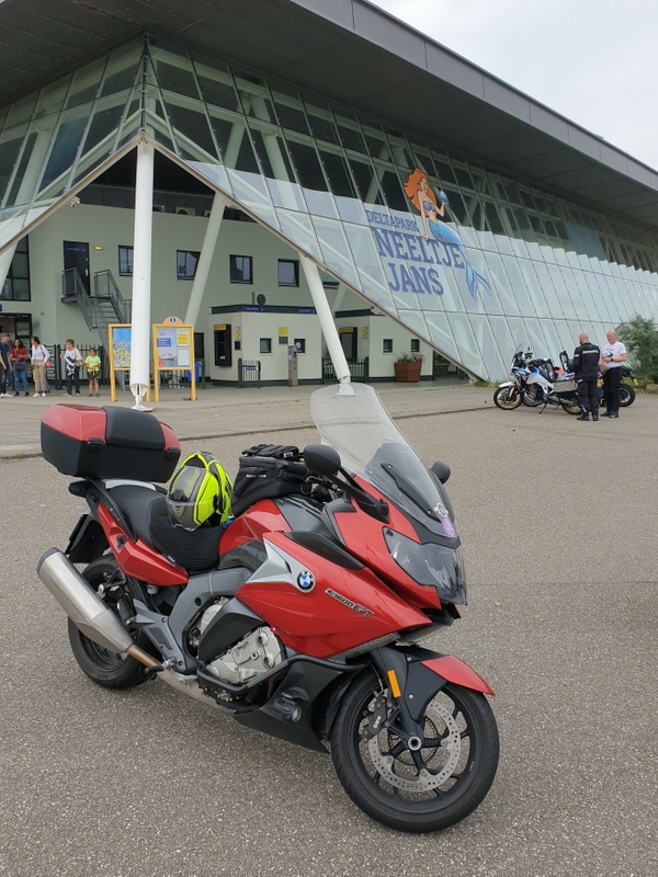 Afbeeldingslocatie: https://tweakers.net/i/lC3tPh5cszhoAw4_0XluSiYl0M4=/x800/filters:strip_icc():strip_exif()/f/image/wCwQARKiuxF1osgPxecTwzJZ.jpg?f=fotoalbum_large