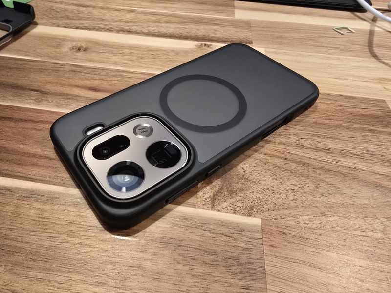 Afbeeldingslocatie: https://tweakers.net/i/lD5bt6QO86bvdDXOu2iBvrANl5A=/800x/filters:strip_icc():strip_exif()/f/image/NiLuaeCXHvAL5pWY0hZYE2Nn.jpg?f=fotoalbum_large