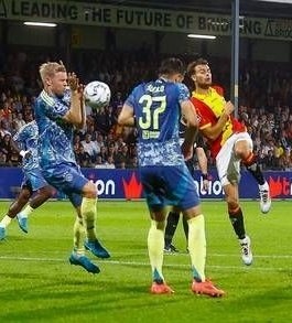 Afbeeldingslocatie: https://tweakers.net/i/lEdFOKbQbDbHWVA01JRVl5azkQM=/fit-in/4920x3264/filters:max_bytes(3145728):no_upscale():strip_icc():strip_exif()/f/image/HAMJMzm1F514VVX86VIQIxQ5.jpg?f=user_large