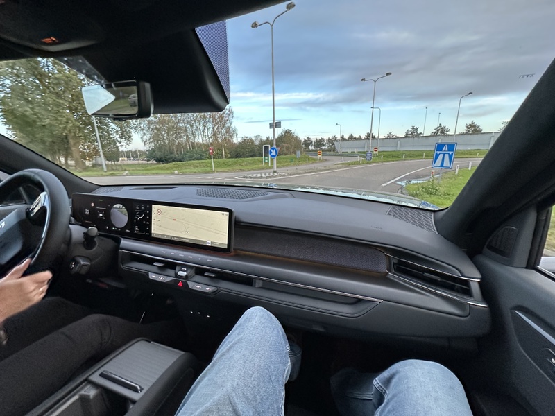 Afbeeldingslocatie: https://tweakers.net/i/lJUEutkSIjLSMaLGH_7GXoCmq2Y=/800x/filters:strip_icc():strip_exif()/f/image/IYdGmL4FZZuF5YvnOzSCIgHJ.jpg?f=fotoalbum_large