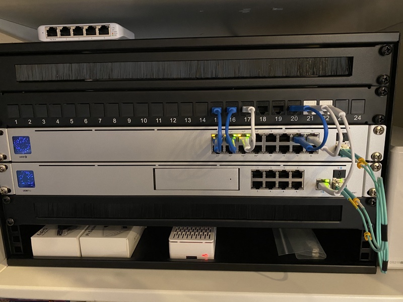 Afbeeldingslocatie: https://tweakers.net/i/lKBo5k4HIUXDQKN6h40k_65oEtE=/800x/filters:strip_icc():strip_exif()/f/image/r5Gazv8lKc6wvaxyrD4bO0NT.jpg?f=fotoalbum_large