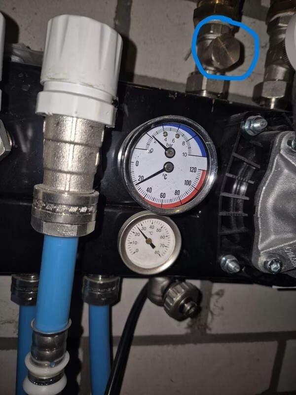 Afbeeldingslocatie: https://tweakers.net/i/lMH-ezCW3rTSVYyefMxSkKCT9Oc=/fit-in/4920x3264/filters:max_bytes(3145728):no_upscale():strip_icc():strip_exif()/f/image/FsIq3IzBHXVz4rPN0jOwyLXq.jpg?f=user_large