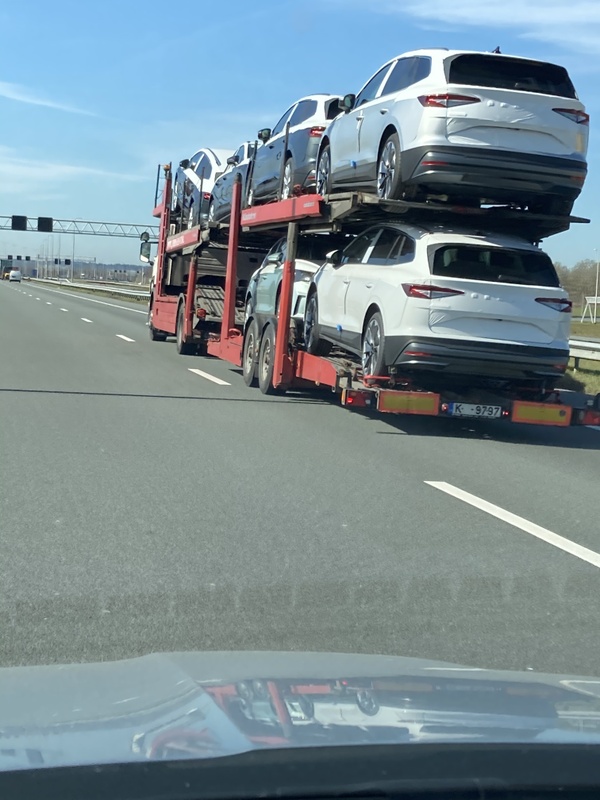 Afbeeldingslocatie: https://tweakers.net/i/lOBV-bvrgewpxfL923T7zlzk1Eg=/x800/filters:strip_icc():strip_exif()/f/image/8j9hGARdwFPfRXZgtZn5H1ih.jpg?f=fotoalbum_large