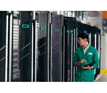 HPE ProLiant DL365 Gen10 Plus Smart Array to NVMe Adapter Kit