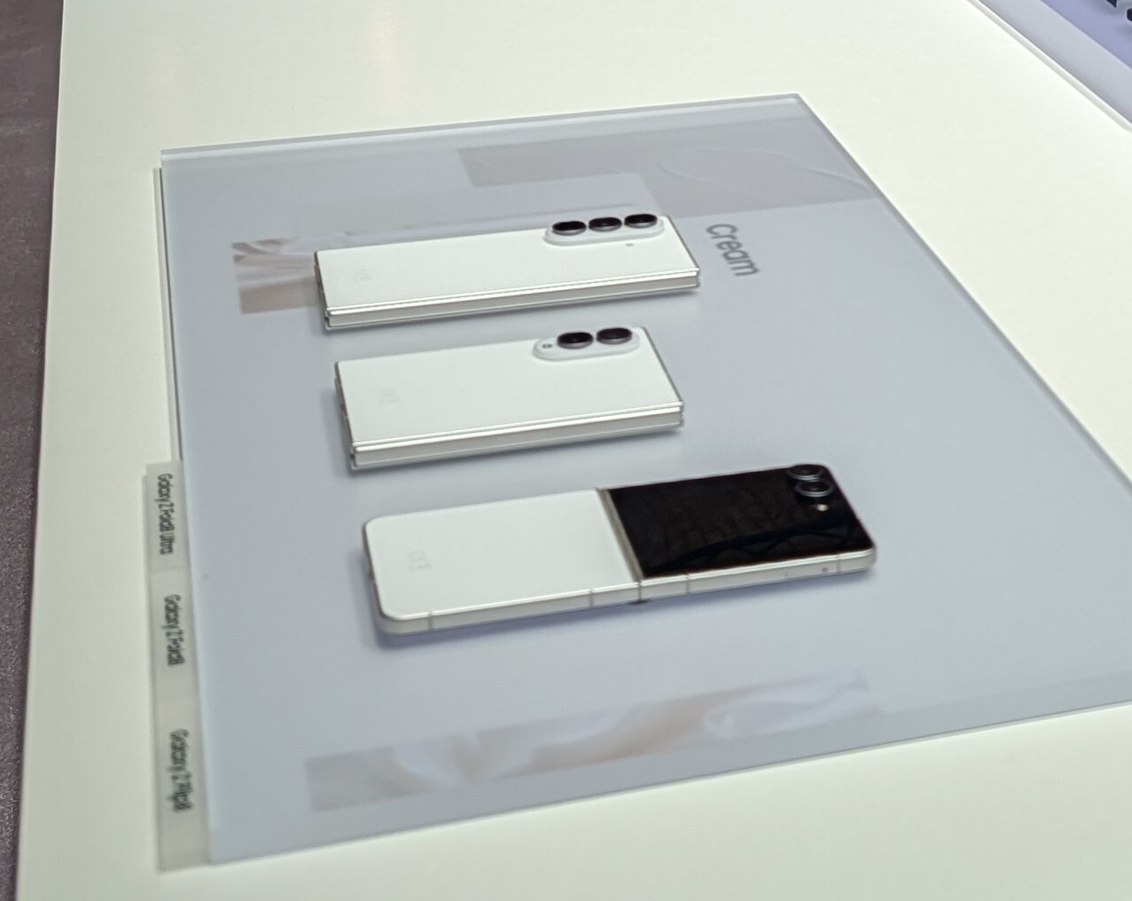 Samsung Galaxy Z - Creamy