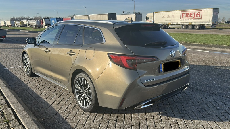 Afbeeldingslocatie: https://tweakers.net/i/leoQu4HSWaoADr5Q1GfvgwiqVZs=/800x/filters:strip_icc():strip_exif()/f/image/iEVZr1tElhQb7XX4jnbPwOp9.jpg?f=fotoalbum_large