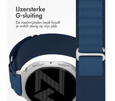 Accezz Nylon Alpine bandje voor de Samsung Galaxy Watch 9 (40/44mm) / Watch 8 (40/44mm) / Classic (46mm) - Dark Blue