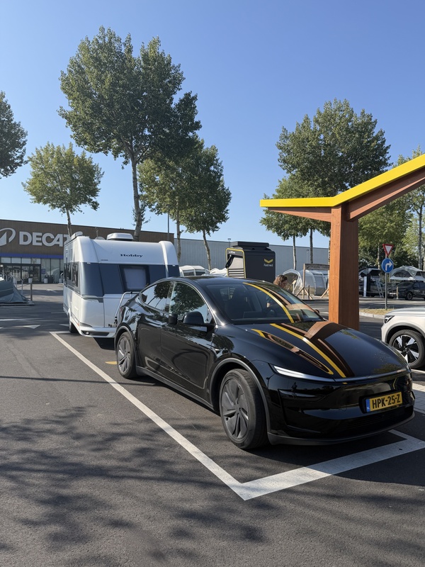 Afbeeldingslocatie: https://tweakers.net/i/li4y4i8Lamyf0-VSWUQ2fg3jEQY=/x800/filters:strip_icc():strip_exif()/f/image/eft6kDlTGG8HVF4c9H09j9lI.jpg?f=fotoalbum_large