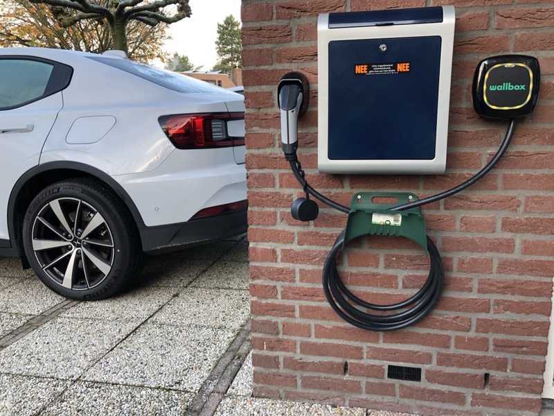 Afbeeldingslocatie: https://tweakers.net/i/ljyaz83P0boT8MR5NxJVPsTq-CA=/800x/filters:strip_icc():strip_exif()/f/image/Z24QRtqFWvDyP7zjHkRlw6bb.jpg?f=fotoalbum_large