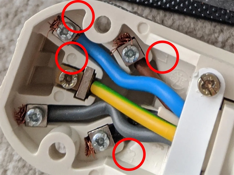 Afbeeldingslocatie: https://tweakers.net/i/lk6Nr8KfhW5OT6eVKjRVvwm4I2k=/full-fit-in/4920x3264/filters:max_bytes(3145728):no_upscale():strip_icc():fill(white):strip_exif()/f/image/HJuh9ud3MI1Gl52WQBE9Nng2.jpg?f=user_large