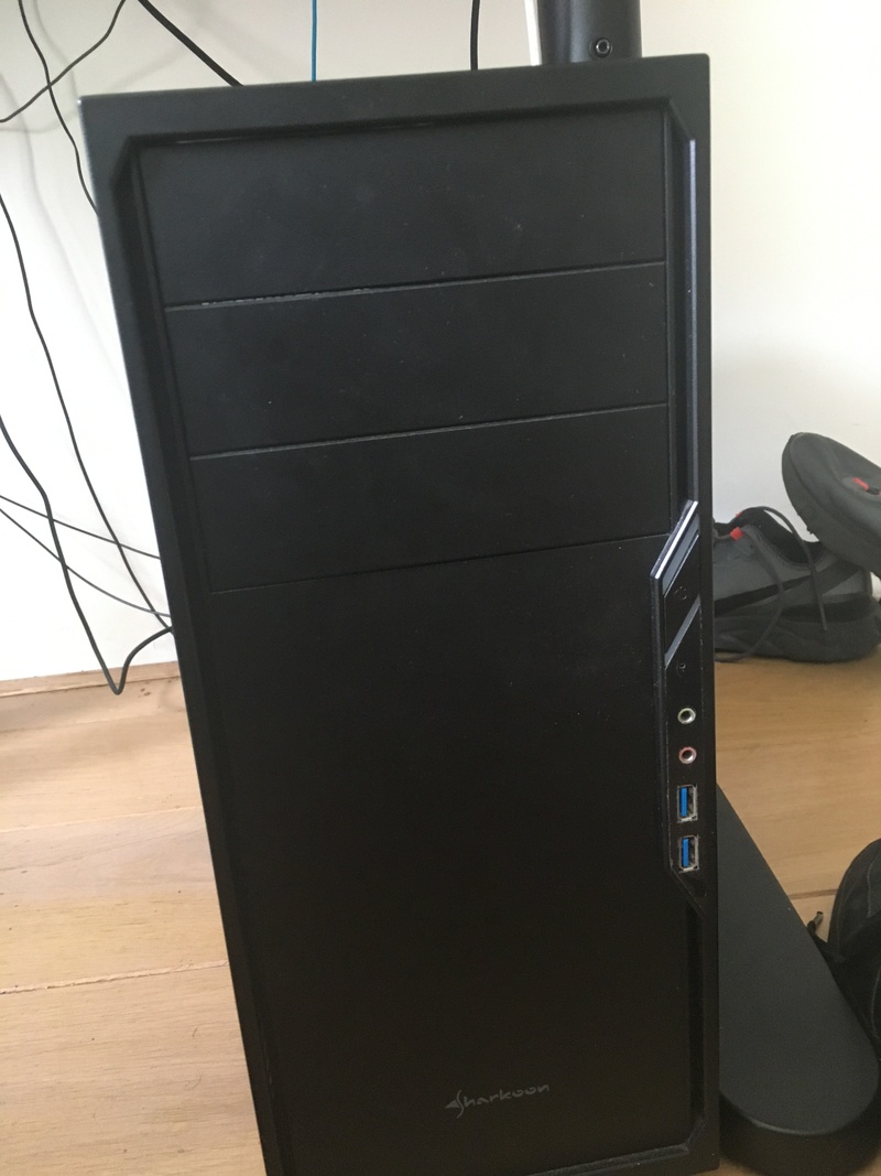 Afbeeldingslocatie: https://tweakers.net/i/lnLbaiT2ATrYxKSKsrDcOXSH4hw=/800x/filters:strip_icc():strip_exif()/f/image/qMGVkT9NnsrMyNAozr0Lniay.jpg?f=fotoalbum_large